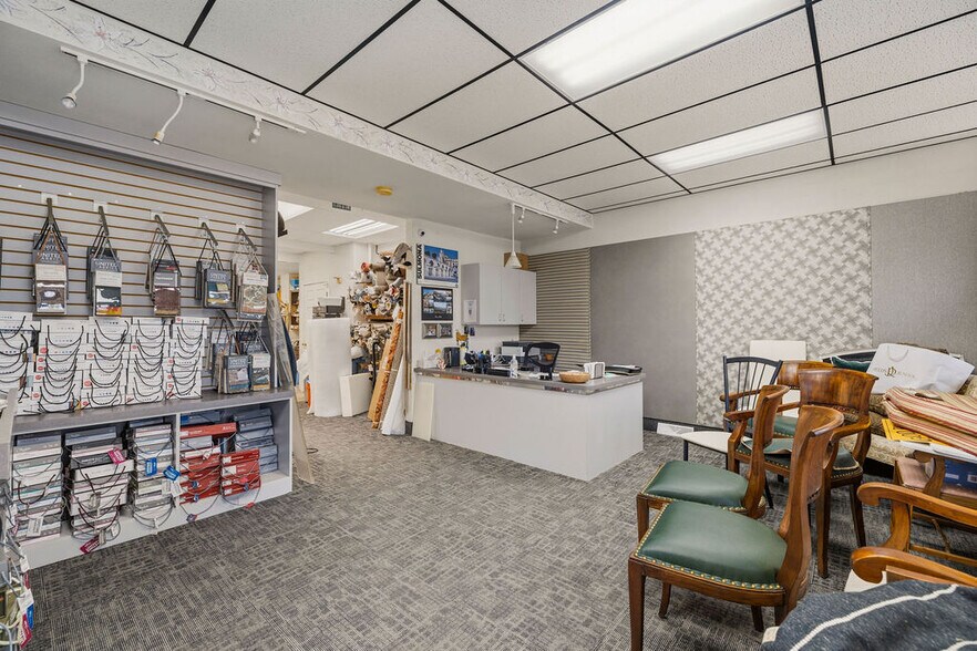 More Photos Of 2722 Pine Ave, Niagara Falls Storefront Retail Residential For Sale