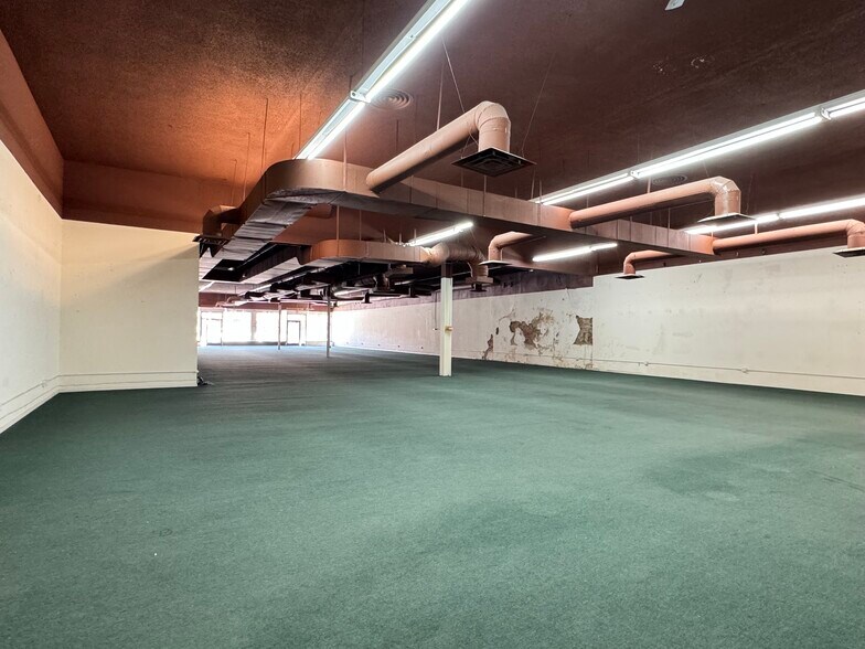 More Photos Of 210 N Carson St, Carson City Storefront For Lease