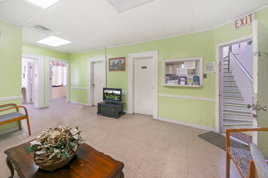 More Photos Of 8 Baldwin Ave, Jersey City Medical For Sale