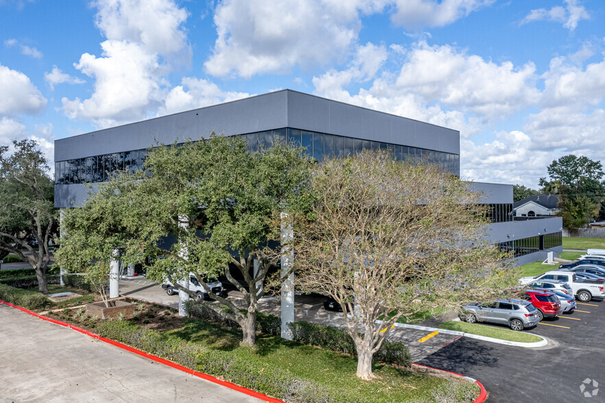 Primary Photo Of 8121 Broadway St, Houston Office For Lease