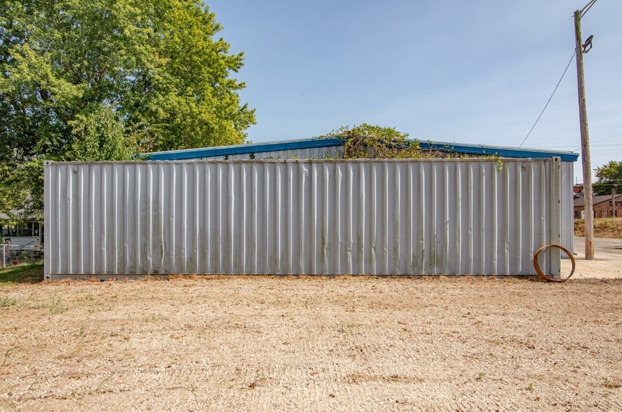 More Photos Of 716 High St, Brandenburg Freestanding For Sale