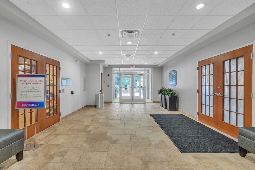 More Photos Of 10995 Allisonville Rd, Fishers Medical For Lease