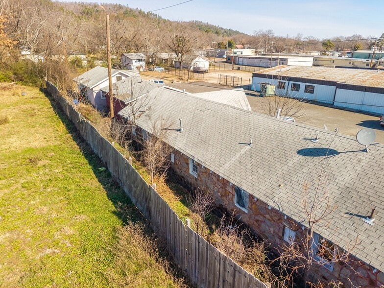 More Photos Of 606 Albert Pike Rd, Hot Springs National Park Freestanding For Sale