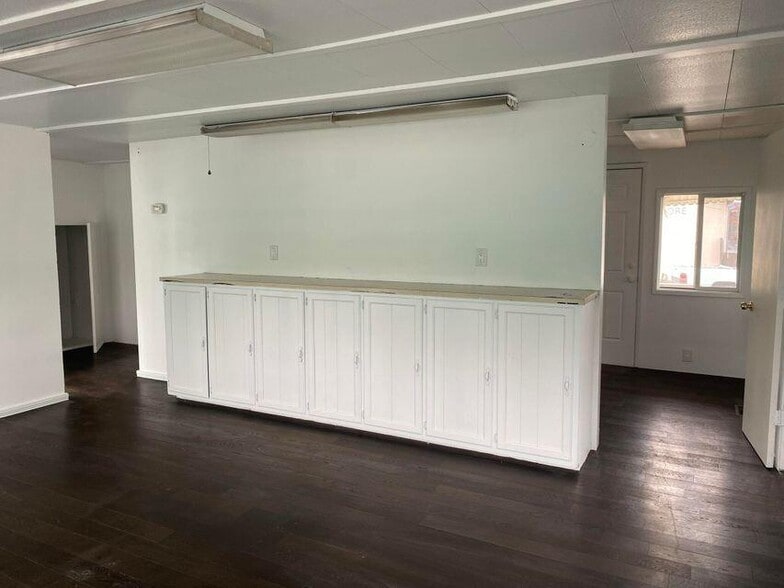 More Photos Of 950 Rogue River Hwy, Grants Pass Office For Sale