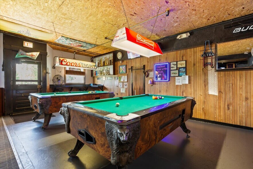 More Photos Of 626 16th Avenue, Council Bluffs General Retail For Sale