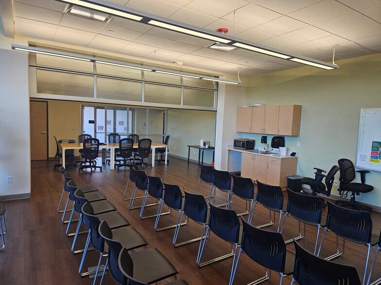 More Photos Of 10690 Del Mar Pky, Aurora Unknown For Lease