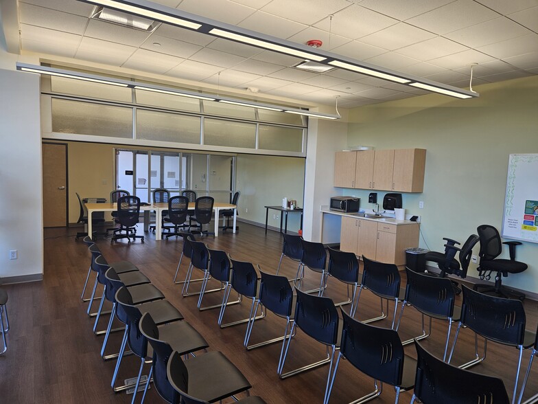 More Photos Of 10690 Del Mar Pky, Aurora Unknown For Lease