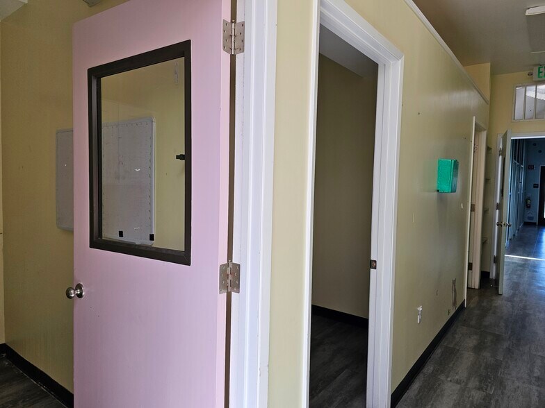 More Photos Of 3106 Rolison Rd, Redwood City Freestanding For Sale