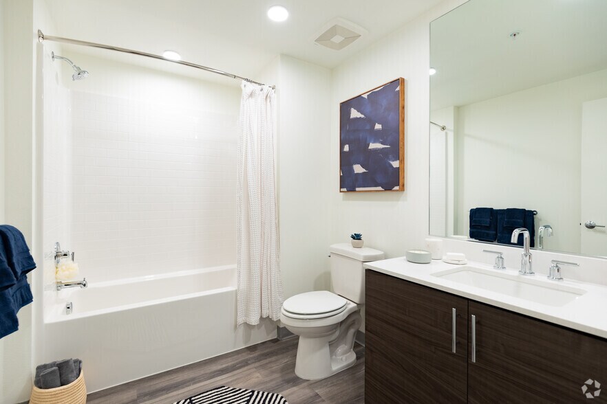 More Photos Of 1331 N Cahuenga Blvd, Los Angeles Apartments For Lease