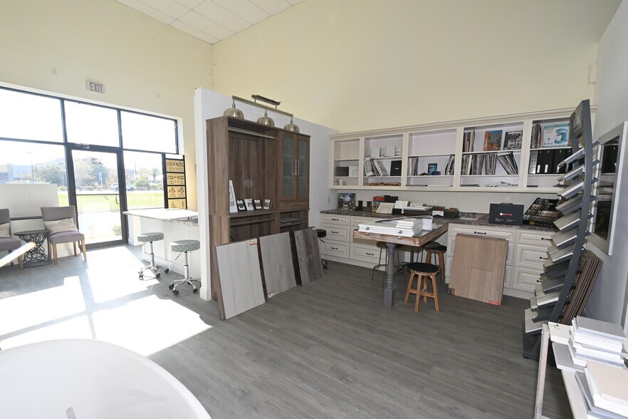 More Photos Of 700 North St, Fern Park Freestanding For Lease