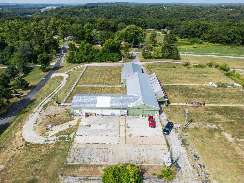 More Photos Of 3804 Stanka Ln, Godfrey Land For Lease