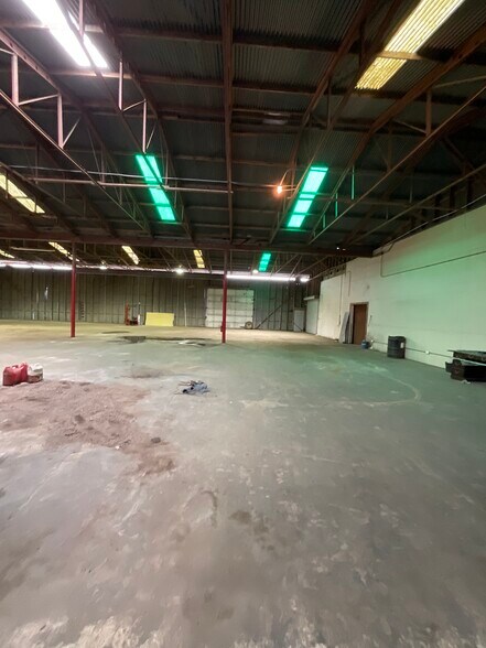 More Photos Of 3201 Texas Ave, La Marque Warehouse For Sale