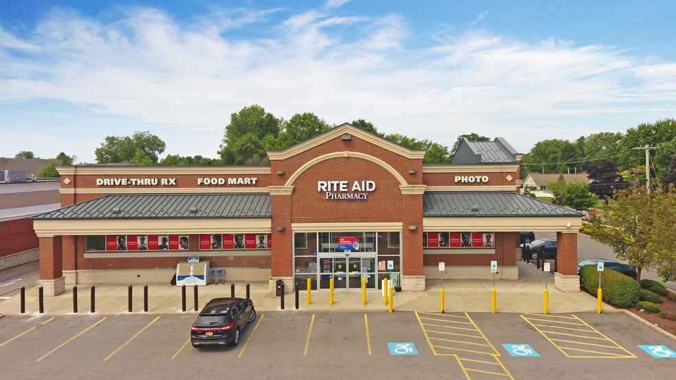 More Photos Of 8530 Transit Rd, Amherst Drugstore For Lease