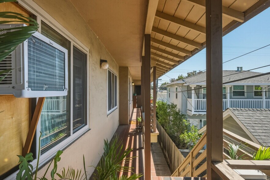 More Photos Of 1051-1055 Whipple Ave, Redwood City Apartments For Sale