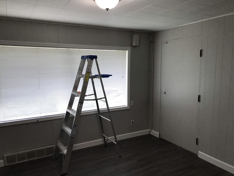 More Photos Of 485-487 Front St, Berea Office Residential For Sale