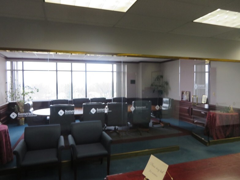 More Photos Of 92 E Main St, Somerville Office For Lease