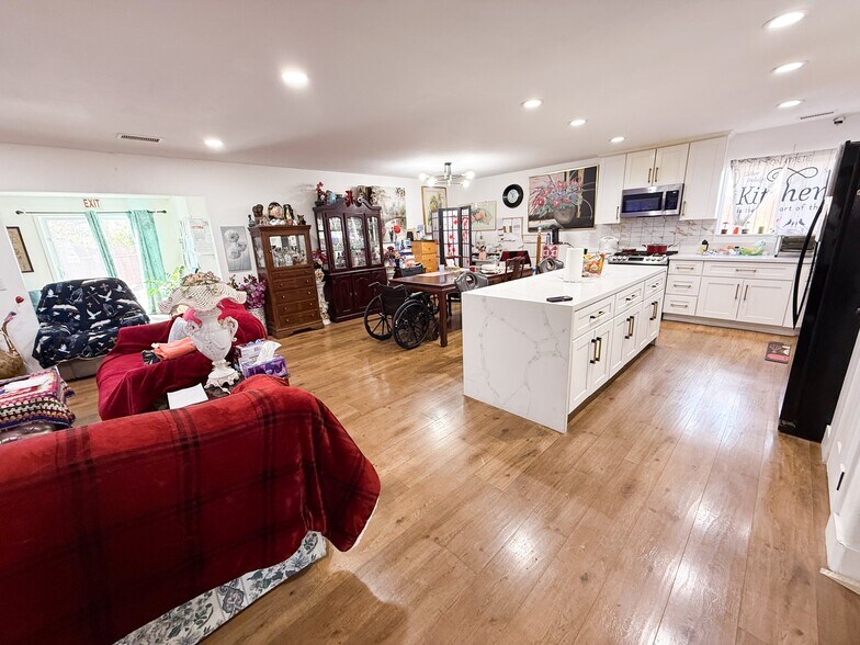 More Photos Of 819 N Rose St, Escondido Assisted Living For Sale