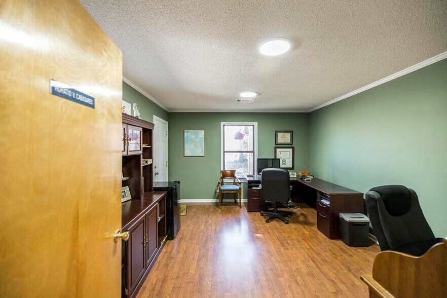 More Photos Of 1020 Keith Dr, Perry Healthcare For Lease