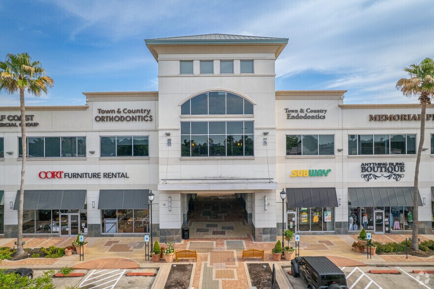 More Photos Of 788 W Sam Houston Pky N, Houston Storefront Retail Office For Lease