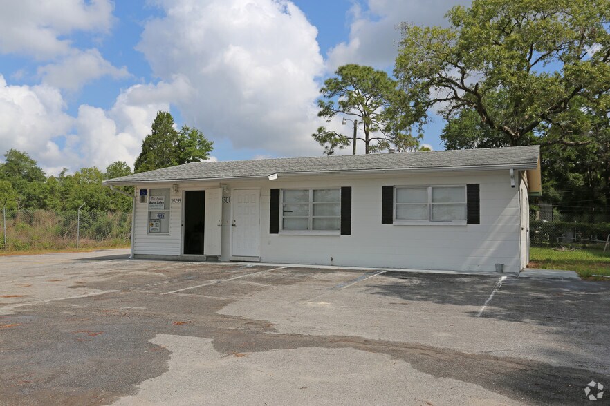 Primary Photo Of 16299 Cortez Blvd, Brooksville Service For Sale