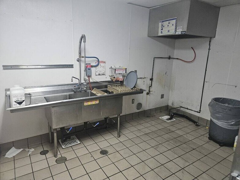 More Photos Of 20305 Anza Ave, Torrance Freestanding For Lease