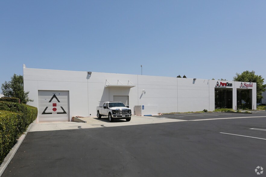 More Photos Of 7221 Orangewood Ave, Garden Grove Manufacturing For Lease