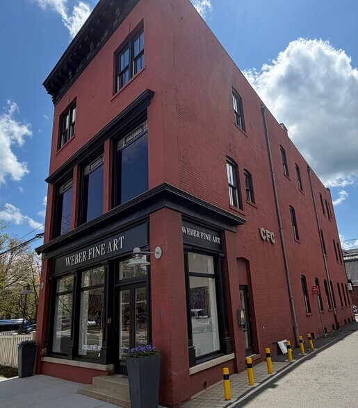 More Photos Of 12 Havemeyer Pl, Greenwich Office For Lease