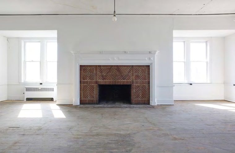 More Photos Of 5300 Delmar Blvd, Saint Louis Specialty For Sale