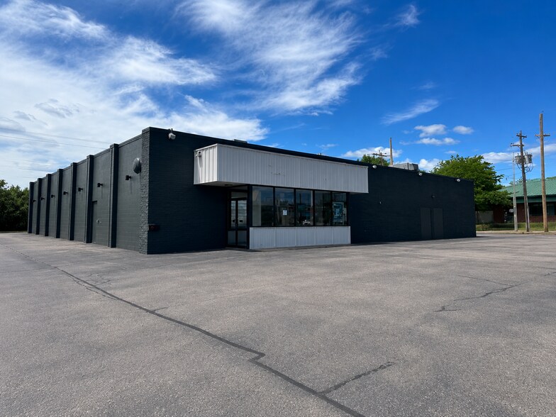 Primary Photo Of 1601 6th Ave, Stevens Point Freestanding For Lease