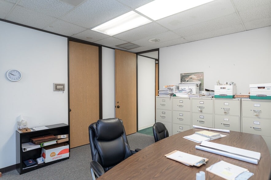 More Photos Of 4500 Carter Creek Pky, Bryan Office For Lease