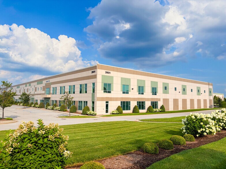More Photos Of 2601 Stanley Gault Pky, Louisville Warehouse For Lease
