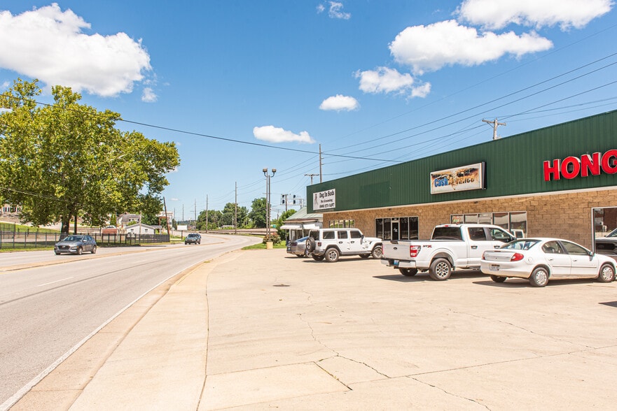 More Photos Of 3333 Louisa St, Catlettsburg Freestanding For Lease