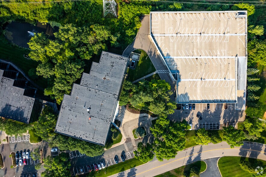 More Photos Of 12800 Whitewater Dr, Minnetonka Coworking Space