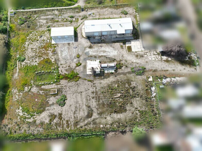 More Photos Of 731 E River Ave, Porterville Warehouse For Lease