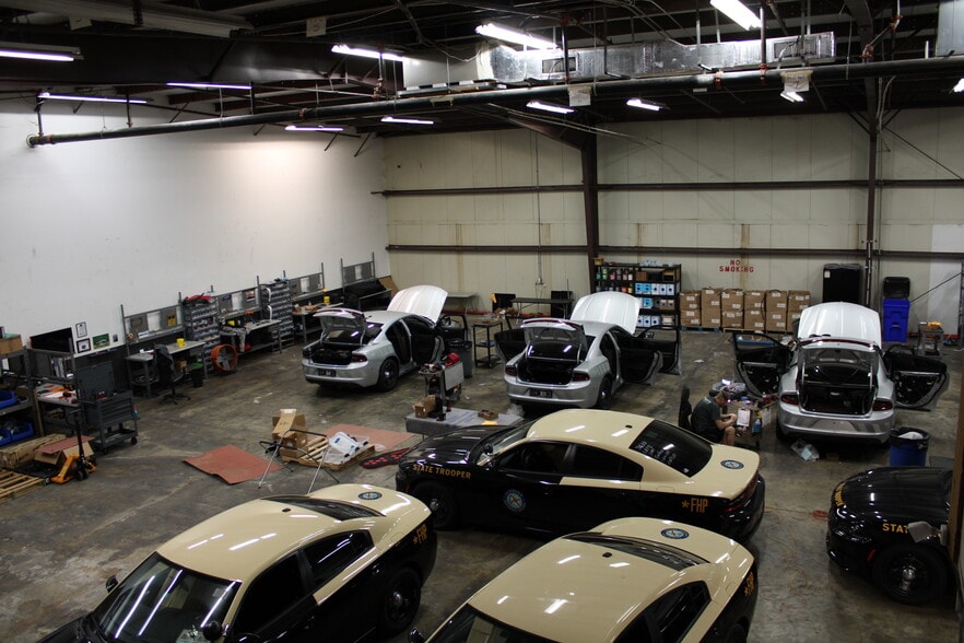 More Photos Of 2020 Ortiz Ave, Fort Myers Warehouse For Sale