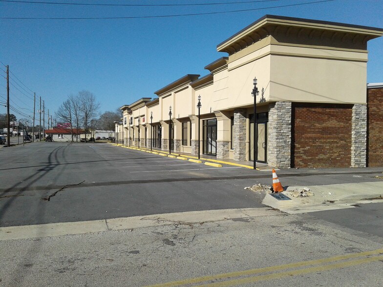 More Photos Of 1600 Shorter Ave NW, Rome Storefront For Lease