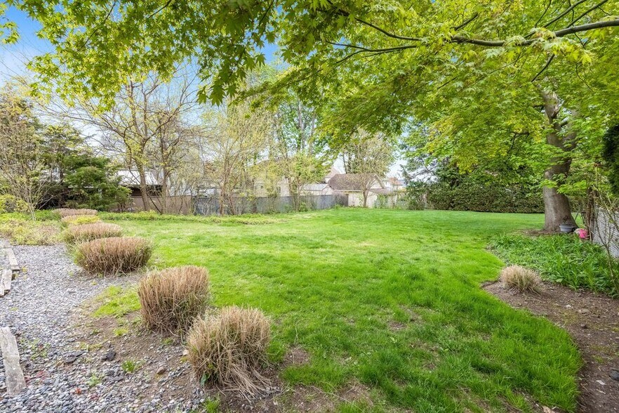 More Photos Of , Clifton Unknown For Sale