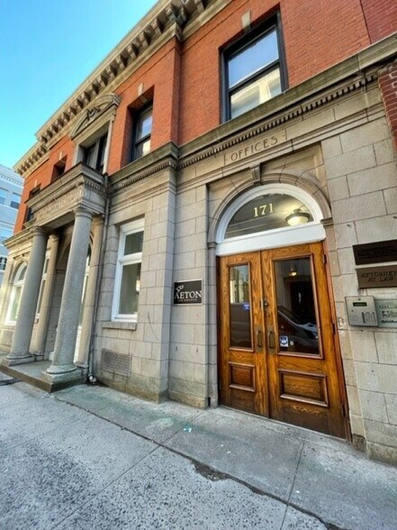 More Photos Of 130 Court St, New Haven Office Residential For Sale