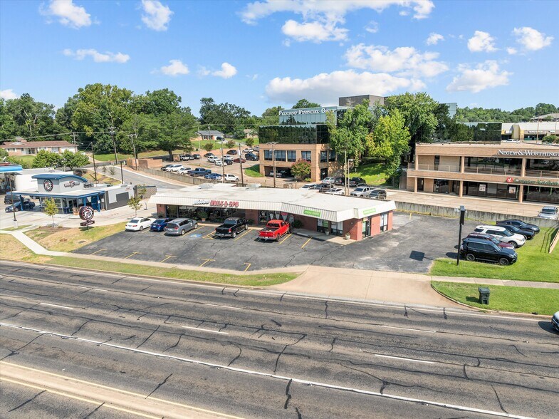 More Photos Of 1816 E Southeast Loop 323, Tyler General Retail For Sale