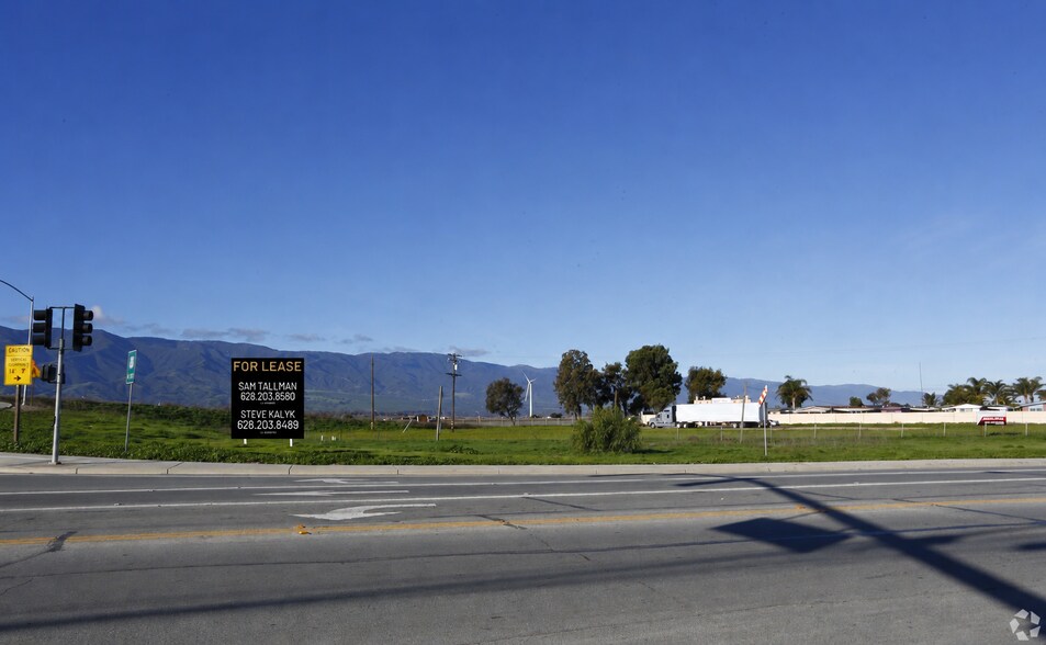 More Photos Of NWC FRONT STREET & NESTLED rd, Soledad General Retail For Lease