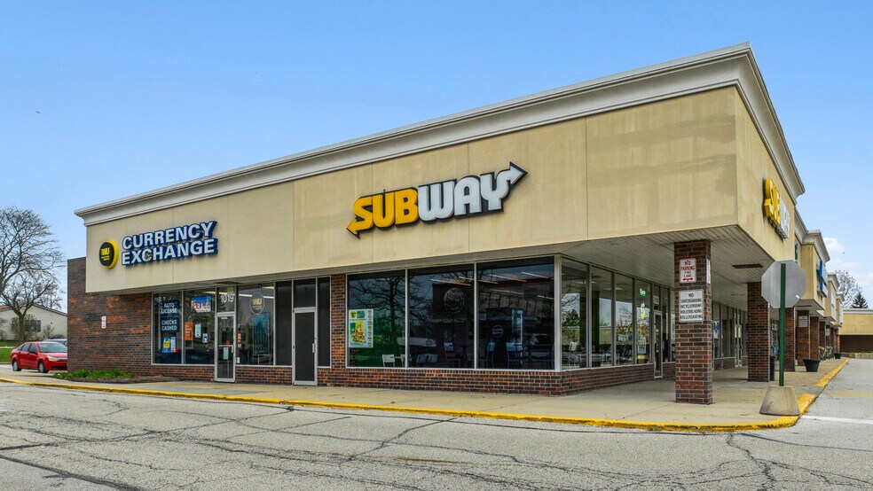 More Photos Of 1023-1127 S Roselle Rd, Schaumburg Freestanding For Sale