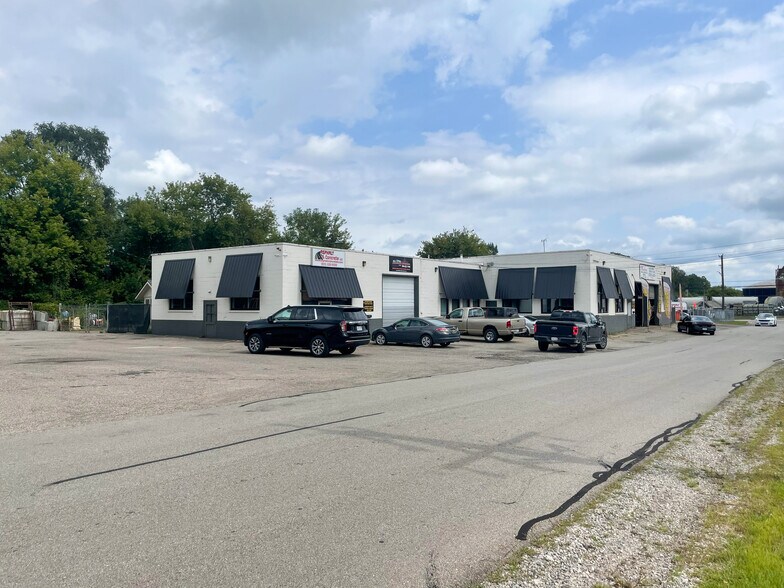 More Photos Of 375 E 2nd St, Imlay City Warehouse For Lease