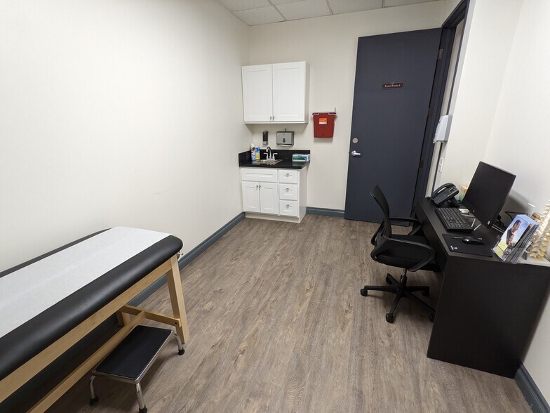 More Photos Of 10807 Laurel St, Rancho Cucamonga Medical For Lease