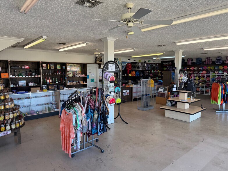 More Photos Of 2058-2060 E Texas St, Bossier City Freestanding For Sale