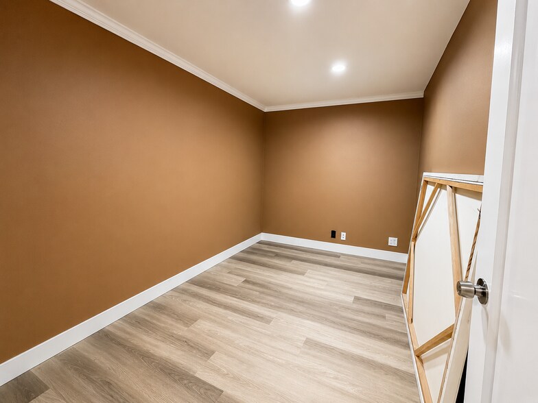 More Photos Of 6633 Valjean Ave, Van Nuys Coworking Space