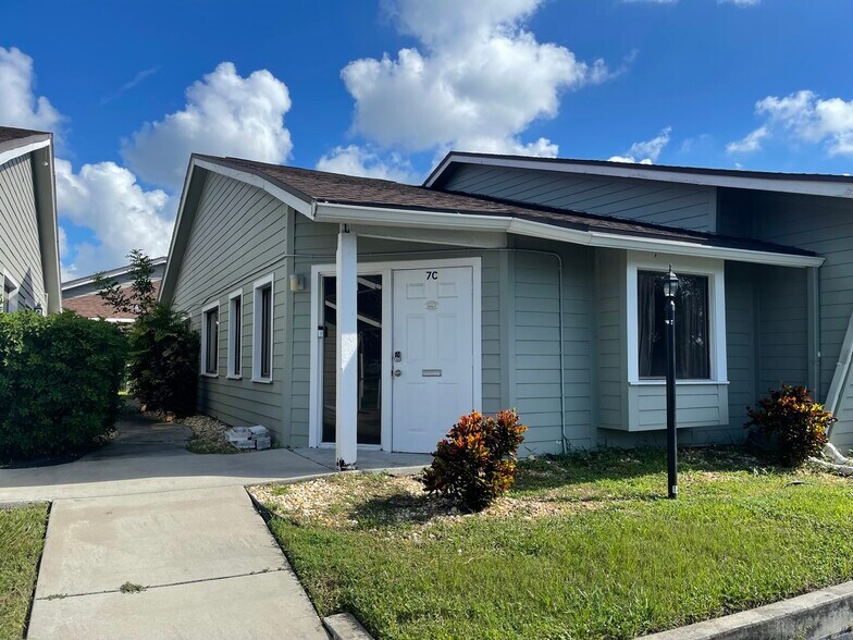 Primary Photo Of 10225 Ulmerton Rd, Largo Medical For Lease