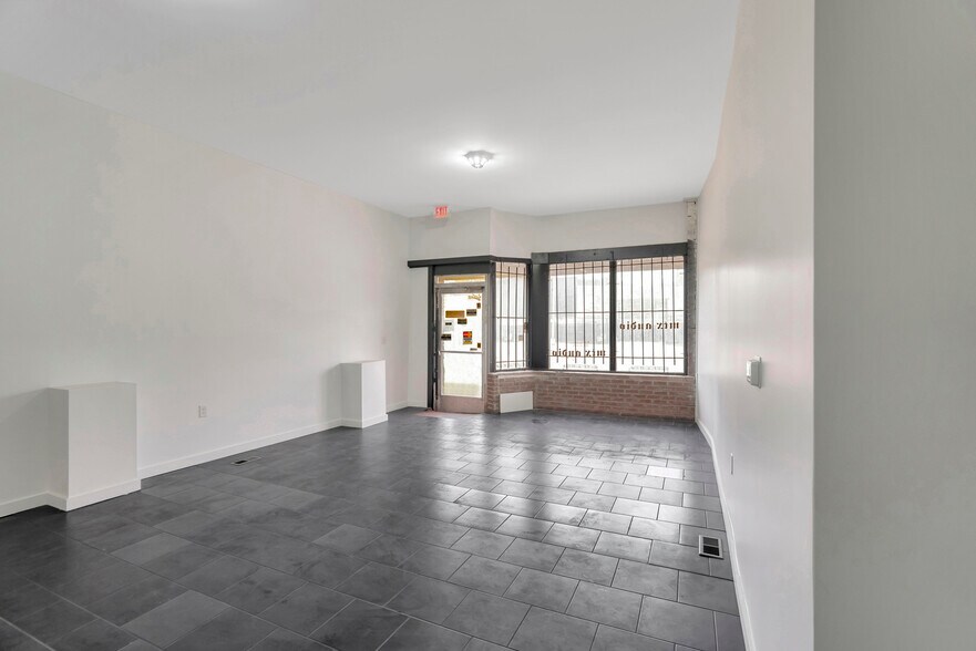More Photos Of 4805 Livernois, Detroit Freestanding For Lease