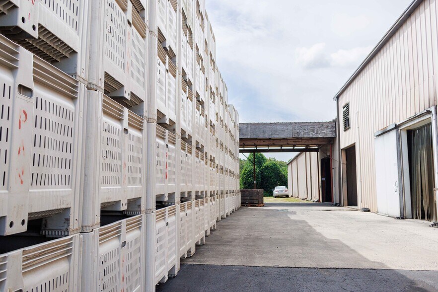 More Photos Of 63 Talona Spur Rd, Ellijay Freestanding For Sale