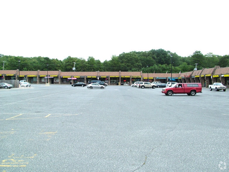 More Photos Of 10 S New Prospect Rd, Jackson Storefront For Lease