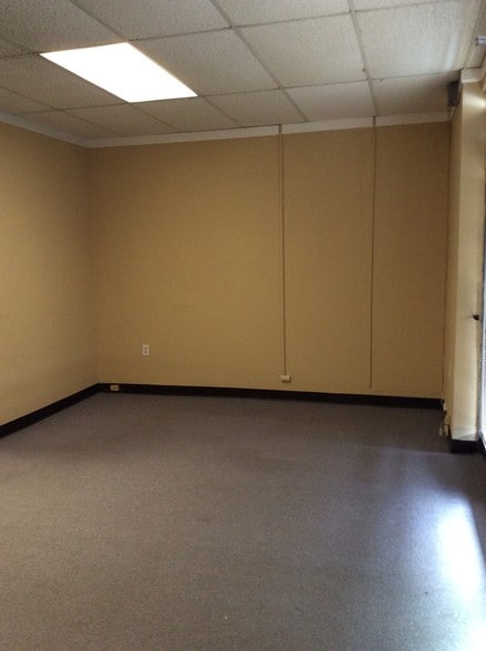 More Photos Of 2100 Poinsett Hwy, Greenville General Retail For Sale